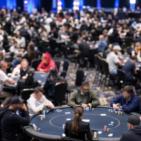 Texas Hold’em Game Types: Cash Games vs. Tournaments Explained